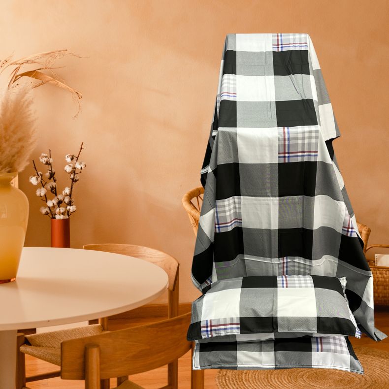 White/Black Geometric Double Bedsheet with Pillow Covers/108" x 108" - Laces and Frills