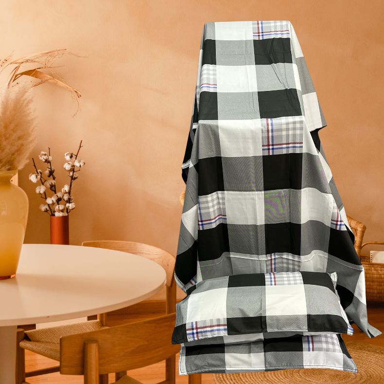 White/Black Geometric Double Bedsheet with Pillow Covers/108" x 108" - Laces and Frills