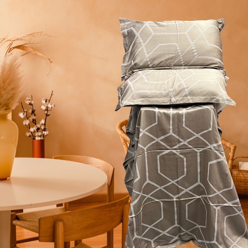 Brown Abstract Double Bedsheet with Pillow Covers/108" x 108" - Laces and Frills