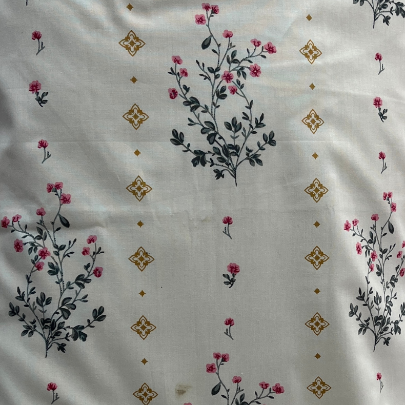 White/Pink Floral Double Bedsheet with Pillow Covers/90" x 108" - Laces and Frills