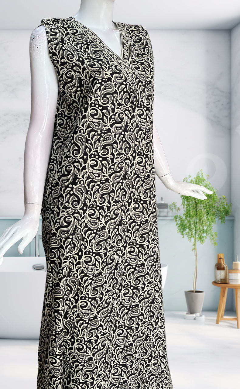 Black Garden Sleeveless Pure Cotton Nighty. Pure Durable Cotton | Laces and Frills