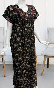 Black/Maroon Garden Spun Nighty. Flowy Spun Fabric | Laces and Frills - Laces and Frills